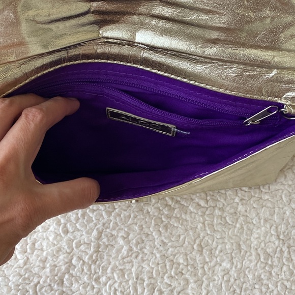Aldo Faux Leather Gold Envelope Wristlet Clutch - Picture 6 of 16